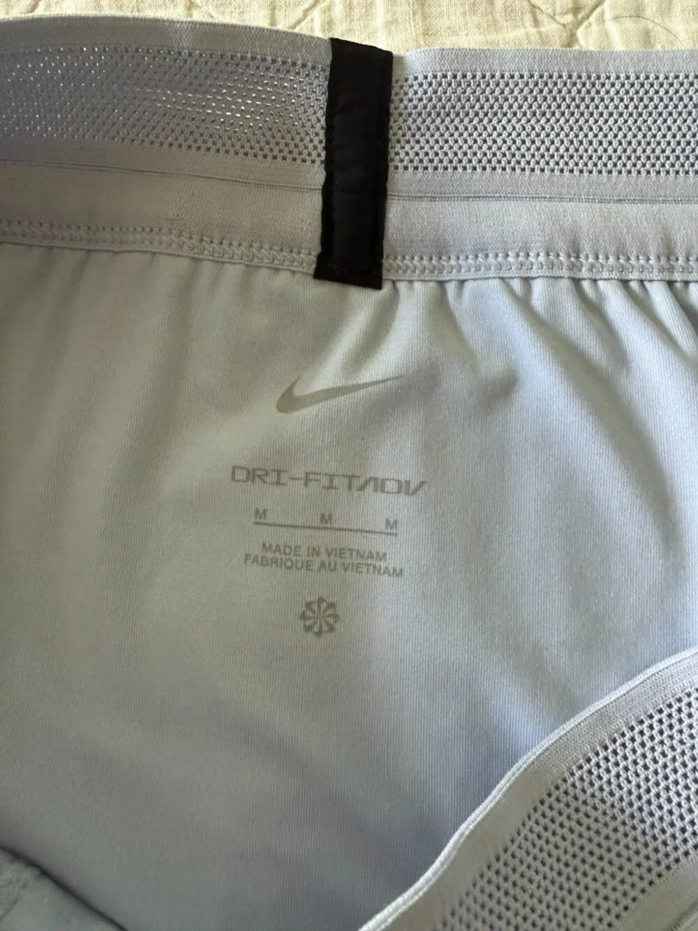 Nike Women's AeroSwift Running Shorts - Ghost / Blue Void, Medium (NWT)